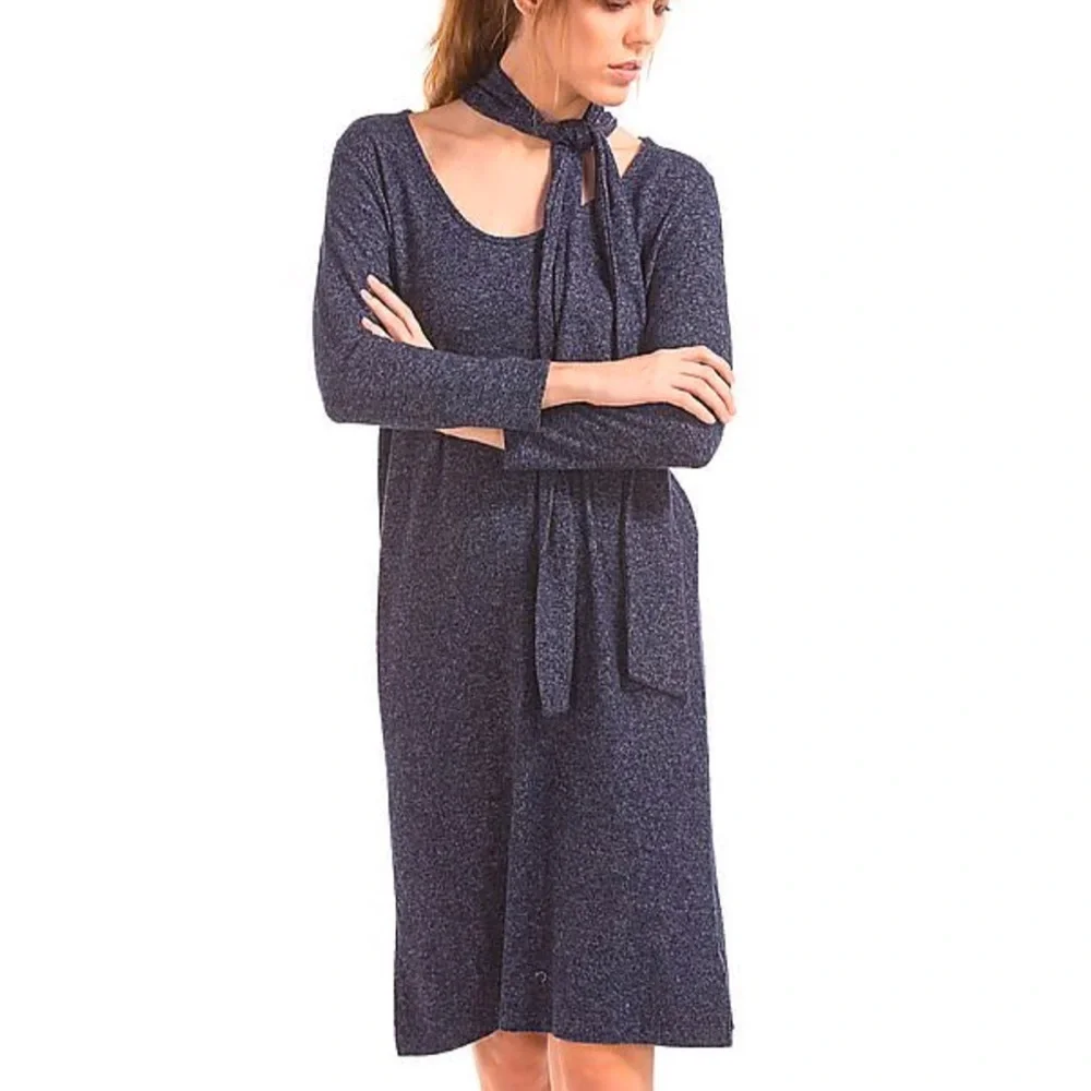 Elegant Navy Blue Women's Dress - Picture 2 of 5